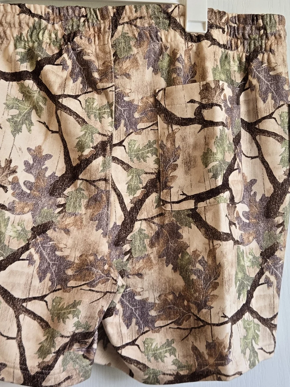 Target Men's Beige Camouflage Oak Leaf Print Flat Front Shorts